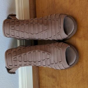 Jessica Simpson mules